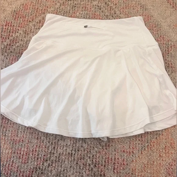 White Stretch Tennis Skirt/Skort Size Small Pickleball skirt - Picture 2 of 4